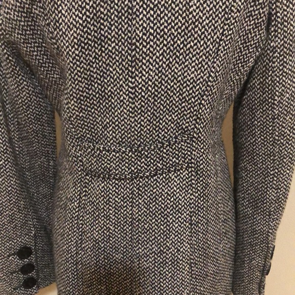 Guess coat sz M - Picture 7 of 10